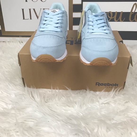 New Reeboks youth can be converted to women sizes - Picture 3 of 6